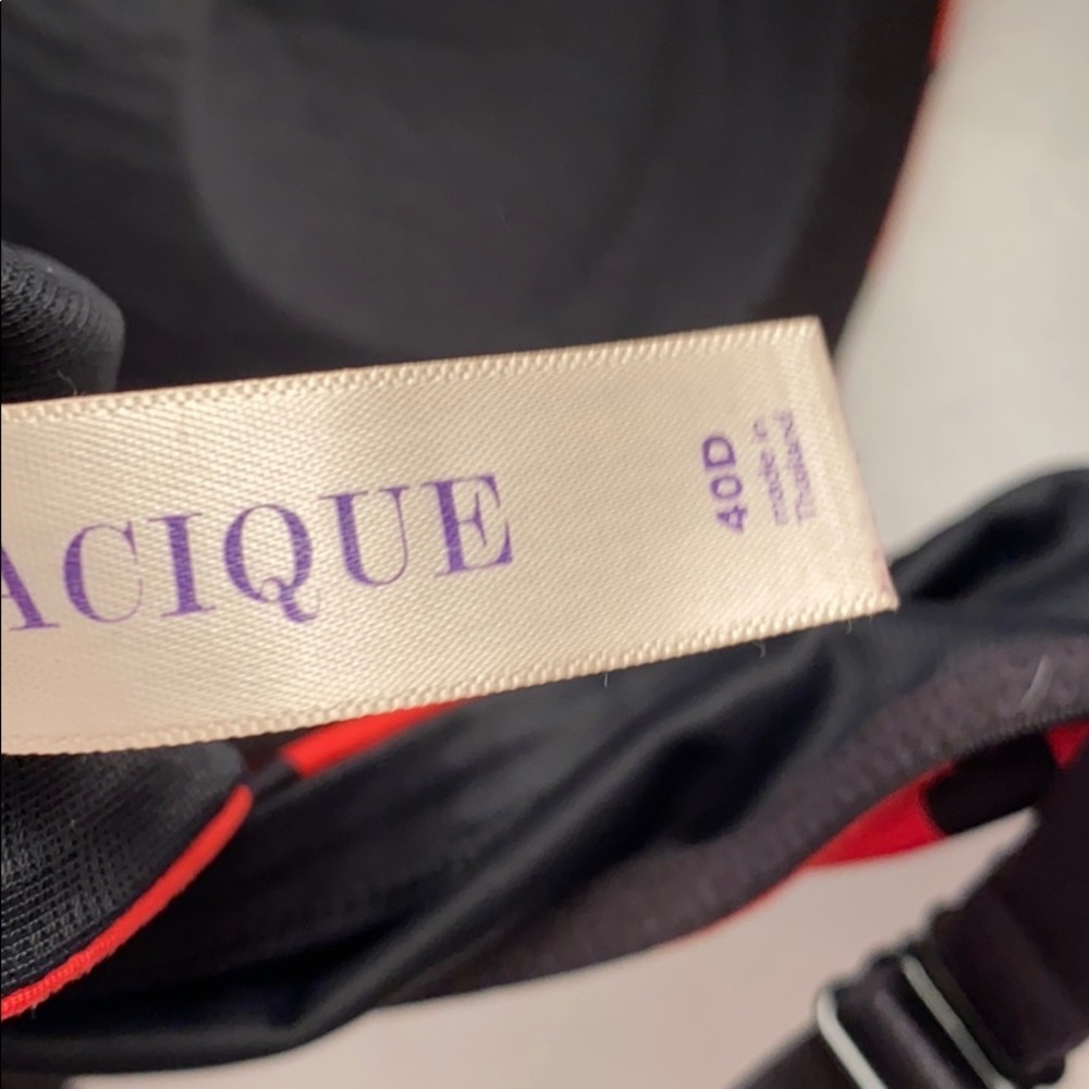 Cacique Boost Plunge polka dot red and black lace trimmed bra 40D - Picture 3 of 11